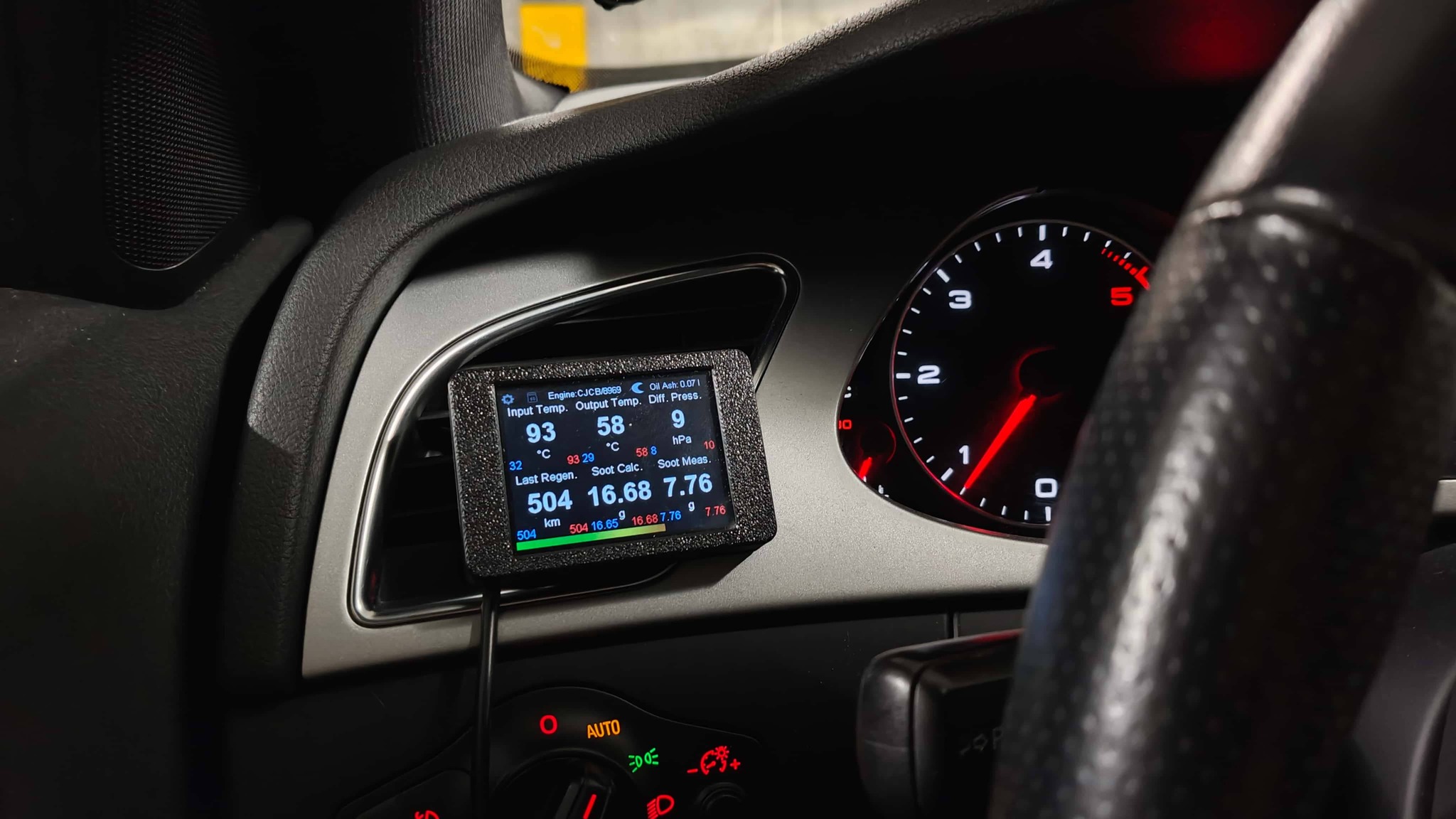 DPF Monitor Legacy – left vent mount