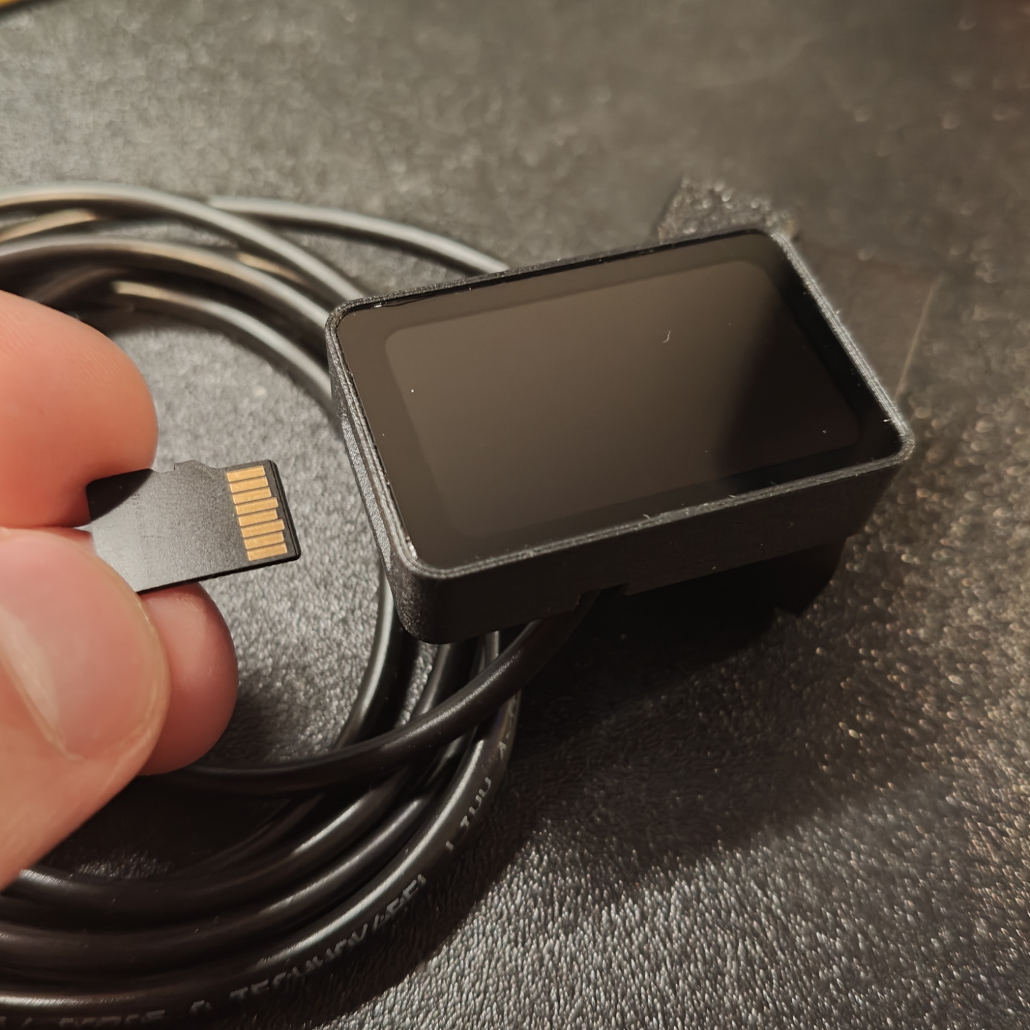 Micro SD insert orientation